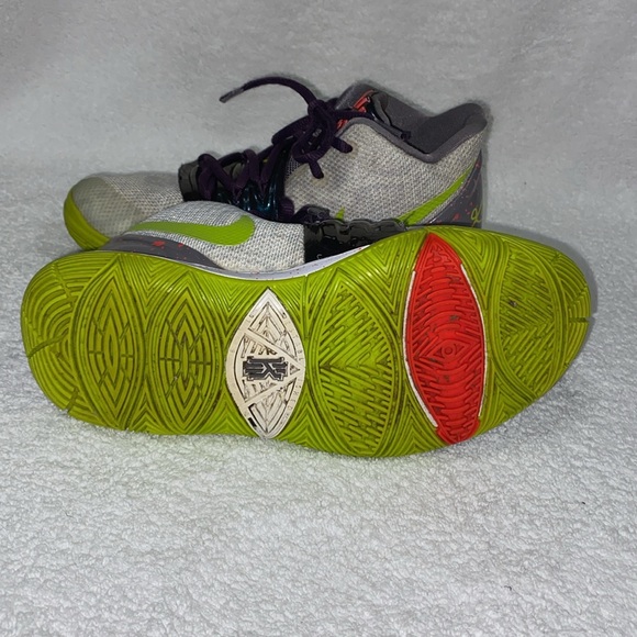 NIKE KYRIE IRVING 5 GS ‘MAMBA MENTALITY’  SZ: 4.5 AQ2456-102  basketball - Picture 7 of 7